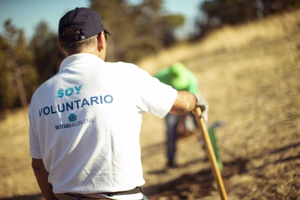 Fundación Mutua abre la convocatoria de los Premios al Voluntariado Universitario, dotados con 50.000 euros