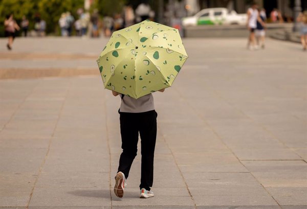 Casi la mitad de España esta hoy en aviso por lluvias y tormentas, con Aragón, CyL y La Rioja en nivel naranja