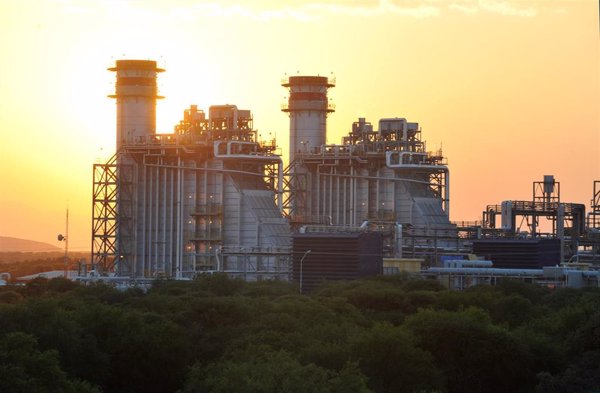 Los ciclos de gas disparan un 62% su generación de electricidad en mayo frente a hace un año tras el apagón