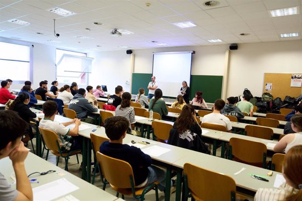 Federico García Lorca, Gabriel García Márquez y Fernando Aramburu, en el inicio de la Selectividad en Cantabria