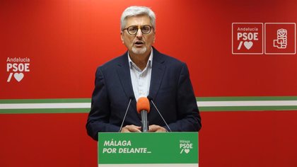 El PSOE andaluz pide documentación del consejero acusado de cobrar de una multinacional y exige explicaciones a Moreno