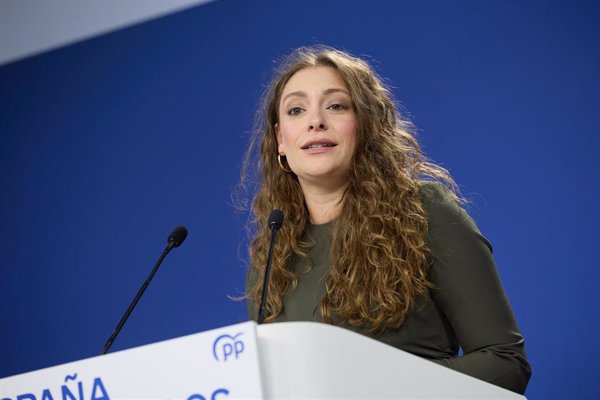 El PP justifica su denuncia contra Leire Díez para que los juzgados investiguen 