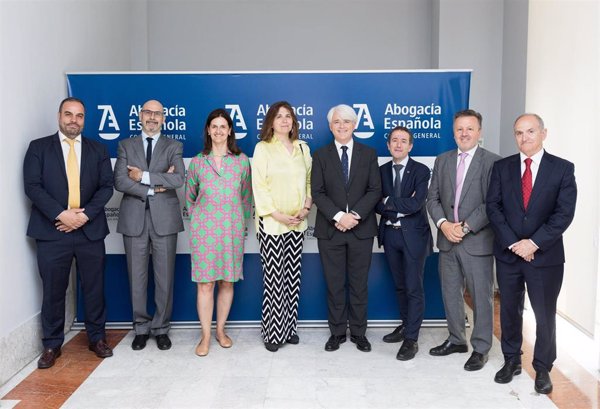 El presidente de la Abogacía defiende el mérito y capacidad como 