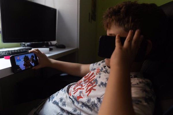 Convocan este sábado movilizaciones en distintas ciudades por el derecho de la infancia a la desconexión digital