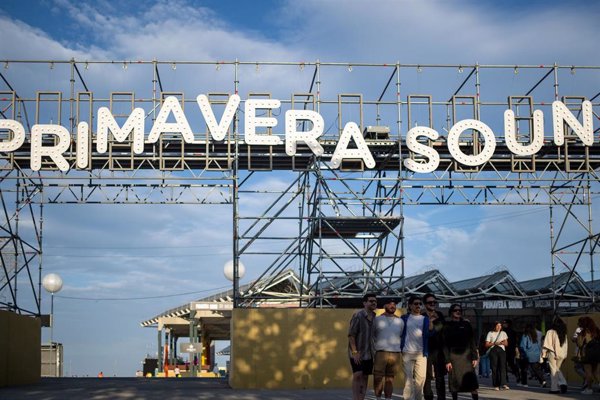 Primavera Sound abre este miércoles su actividad en el Fòrum en el año de Charli xcx y Chappell Roan