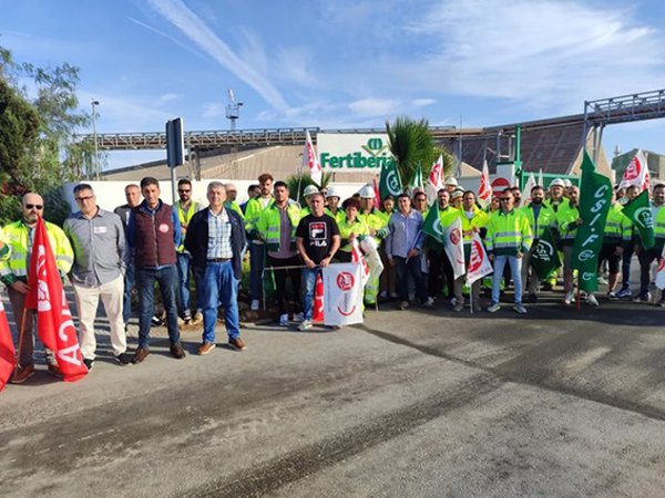 Los sindicatos convocan cinco días de huelga en junio en Fertiberia en contra del ERE