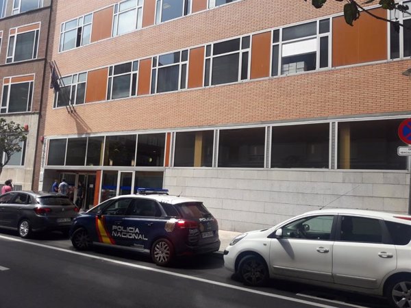 Acepta 5 años de cárcel por intentar matar a un hombre en Avilés (Asturias) por un problema de celos apuñalándolo