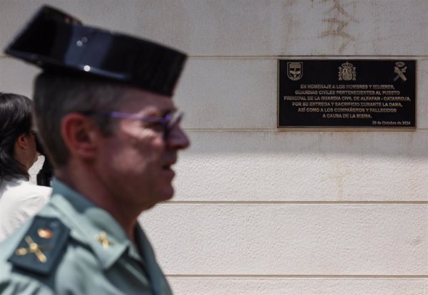 El Gobierno homenajea el trabajo de los cuerpos de seguridad en la dana: 