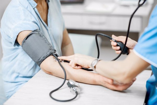 El Consejo General de Enfermería resalta el papel de las enfermeras para preservar la salud del planeta