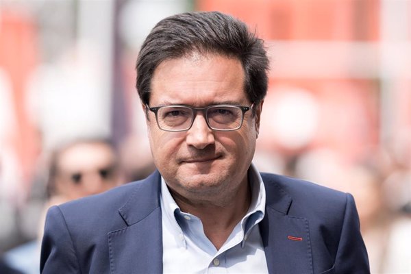 Óscar López discrepa de Page y rechaza el adelanto electoral porque 