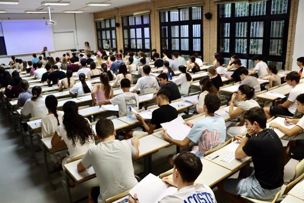 Último día de la PAU en Andalucía con los exámenes voluntarios para subir nota