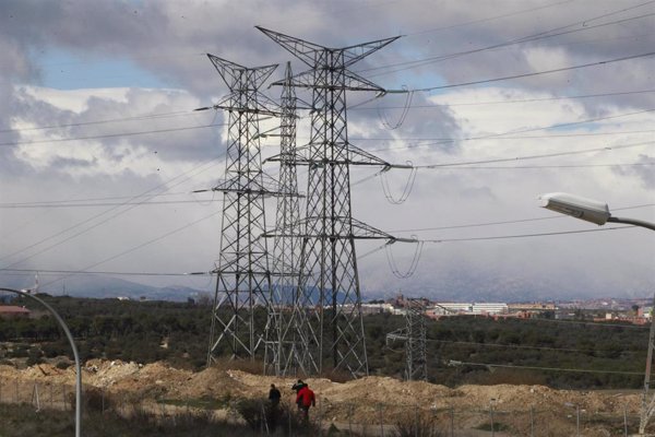 Los costes del sistema eléctrico aumentaron casi un 60% en mayo por las medidas de refuerzo tras el apagón