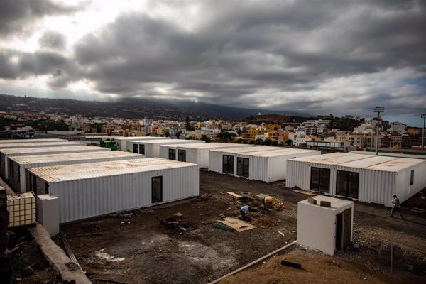 Gobierno de Canarias ve indignas las 'casas-contenedor' en La Palma