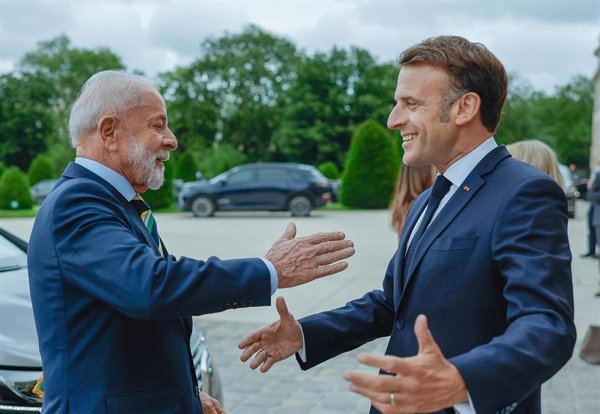 Lula pide a Macron que 