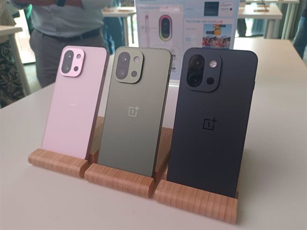 OnePlus lanza el OnePlus 13s, su nuevo móvil que añade el botón Plus Key e integra las nuevas funciones de OpenPlus AI