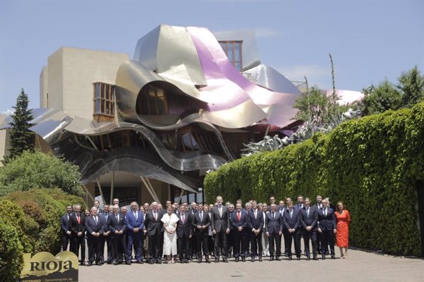 El Rey Felipe VI brinda por los cien años de la DOCa Rioja