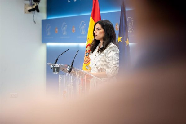 Vox llama en unas jornadas con policías a