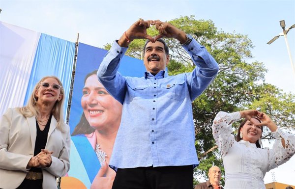 Maduro pide a Trump que no se deje 