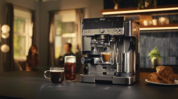 SharkNinja trae a España la cafetera que prepara café espresso, de filtro e infusionado en frío