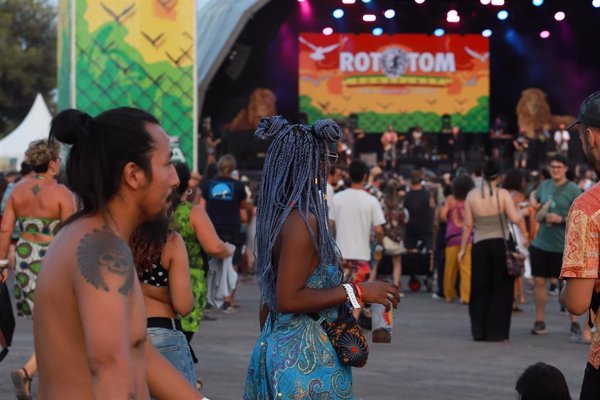 Rototom atrae a un público viajero y familiar para disfrutar de música regae y actividades para todas la edades