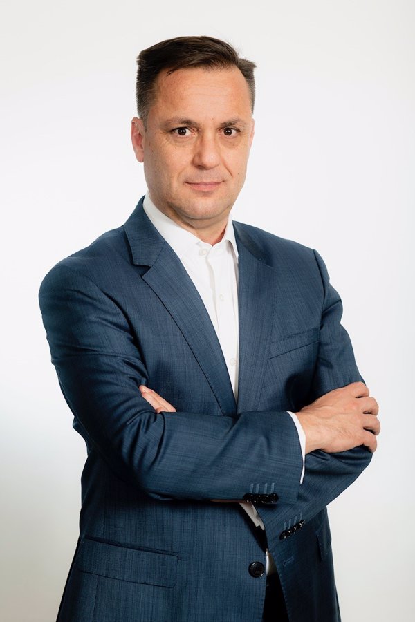 Adamo plantea un ERE que se espera que afecte a un mínimo del 11% de la plantilla