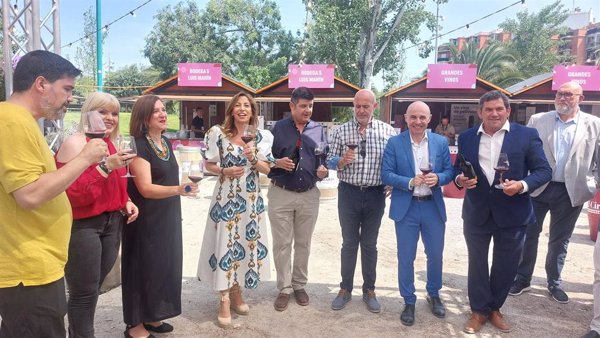 El Festival de la Garnacha busca abrir nuevos públicos para el vino aragonés con catas, gastronomía y música