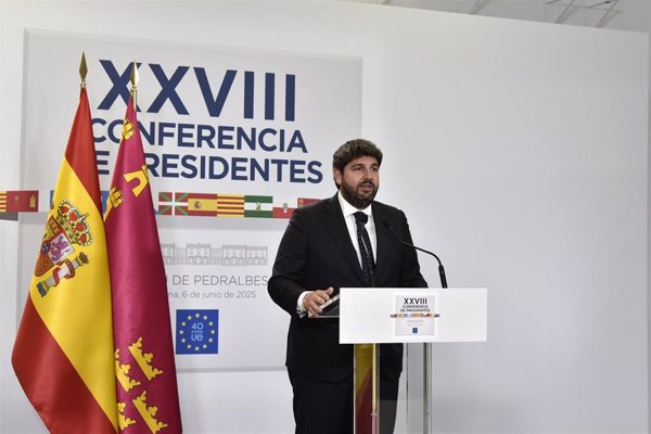 López Miras pone de ejemplo a Sánchez el Plan Hidrológico Nacional de Portugal para reclamar Pacto Nacional