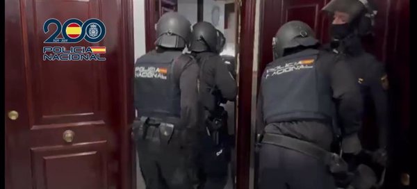 Detenidas 16 personas acusadas de pertenecer a un grupo criminal que estafó más de 480.000 euros mediante vishing