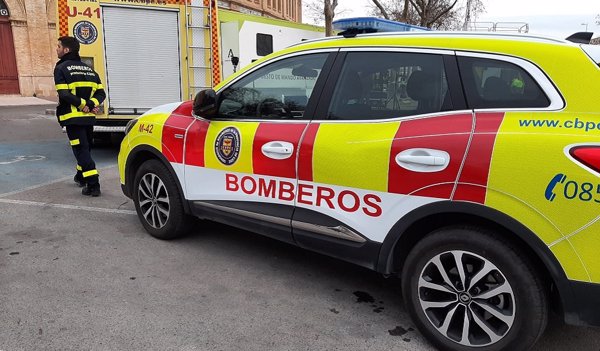 Afectada por inhalación de humo una mujer octogenaria tras un incendio en una vivienda de Ubrique (Cádiz)