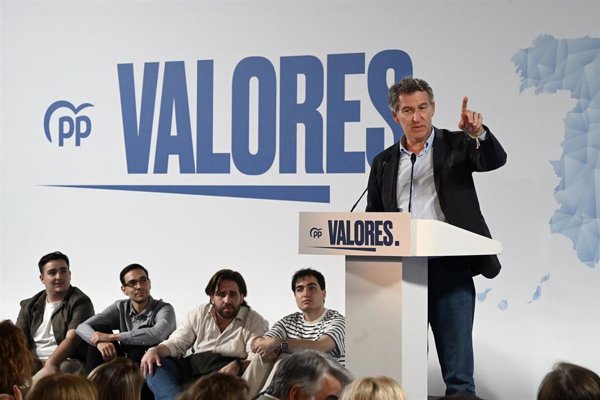 Feijóo dice que las lenguas son una riqueza que 