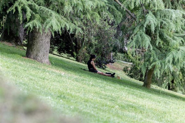 El calor, con cerca de 40ºC, y las tormentas por toda la Península pondrán este lunes en alerta a ocho comunidades