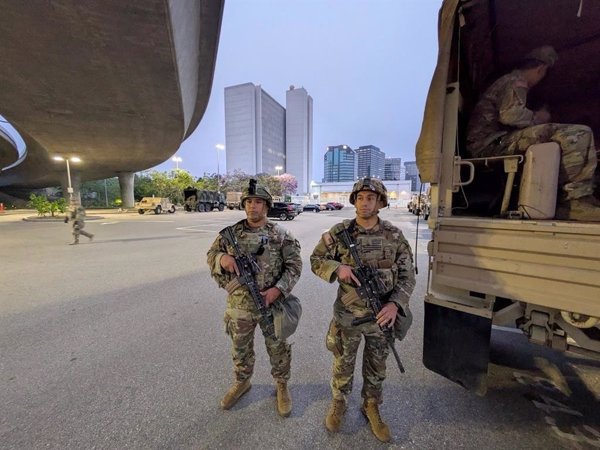 La Guardia Nacional comienza su despliegue en California ante un nuevo día de protestas contra el ICE