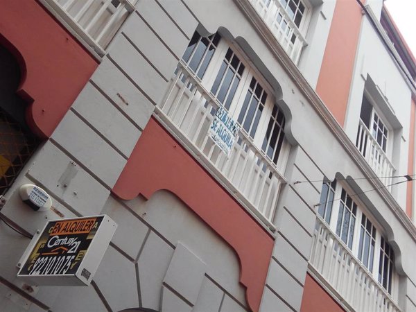 El precio del alquiler sube un 14,9% en mayo, hasta los 1.146 euros de media, según Fotocasa