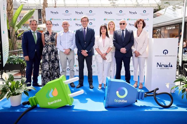Abre en Armilla (Granada) el megahub de recarga pública más grande de España