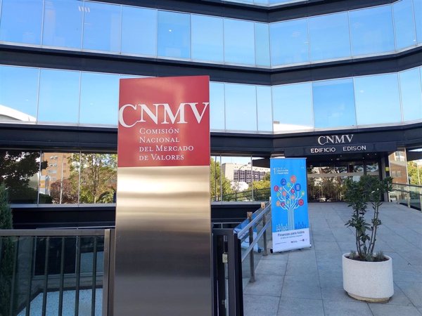 La CNMV alerta de 35 entidades no autorizadas a prestar servicios de inversión
