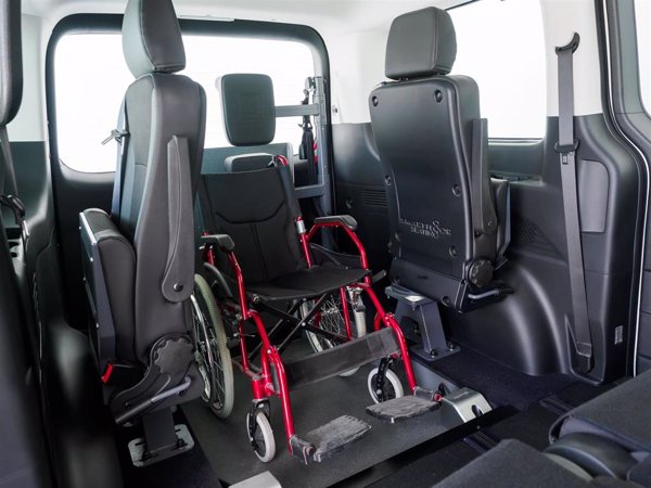 Hyundai lanza junto a Rehatrans el nuevo 'Staria HEV' adaptado para personas con movilidad reducida