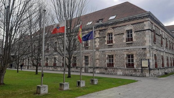 Fiscalía de Cantabria pide más de siete años a acusado de abusar de su expareja y después agredirla