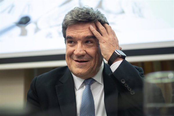 Escrivá defiende un Banco de España