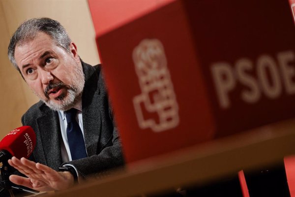 El PSOE acusa al PP de oponerse a ampliar el uso de las lenguas cooficiales en el Senado: 