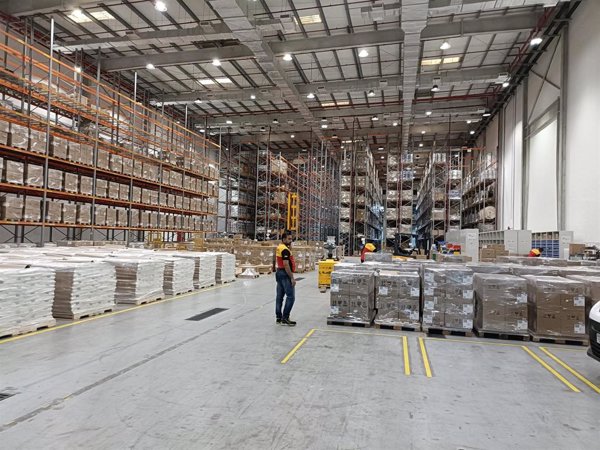 DHL invierte 500 millones de euros en Oriente Medio frente al revés de Trump en el comercio mundial