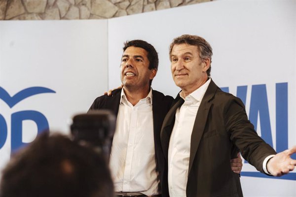 Mazón reivindica con Feijóo la ampliación de los aeropuertos de Valencia y Alicante: 