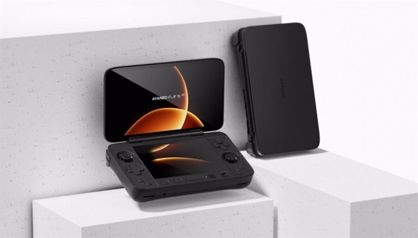 Pantalla secundaria más grande y procesador Ryzen AI 9 HX 370: así es la consola portátil Ayaneo Flip 1S DS