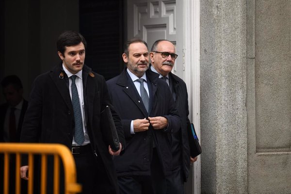 El TS ordenó registrar la casa de Ábalos por unas grabaciones del móvil de Koldo donde admitiría mordidas por obras