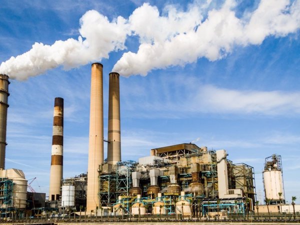 El Gobierno transfiere 300 millones para compensar costes  por emisión de gases de efecto invernadero