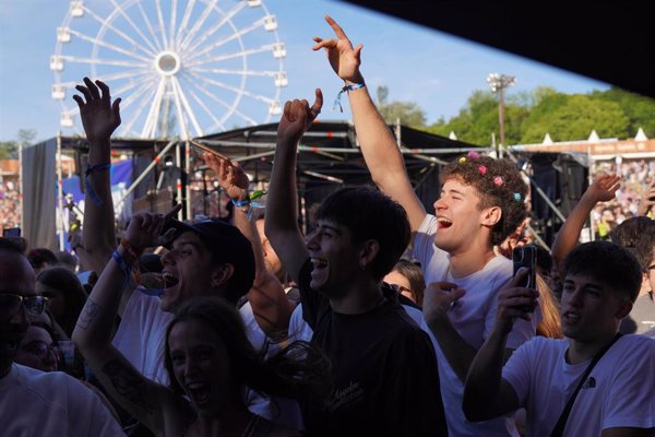 El Festival O Son do Camiño (Santiago de Compostela) arranca con Duki, Bryan Adams y Franz Ferdinand