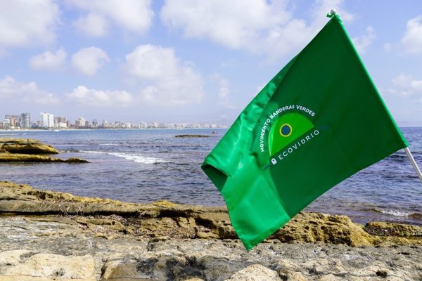Más de 180 municipios y 15.000 locales hosteleros competirán por las Banderas Verdes del reciclaje de Ecovidrio