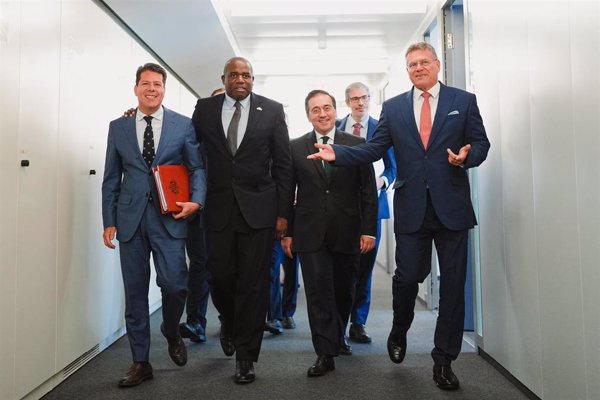 Sefcovic reúne en Bruselas a Lammy, Albares y Picardo para intentar cerrar el acuerdo sobre Gibraltar