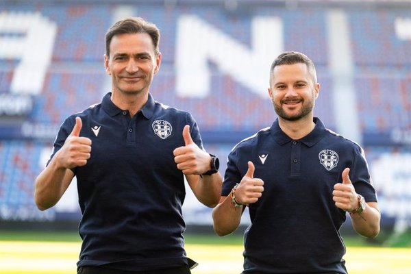 Ángel Saiz finaliza su etapa como entrenador del Levante UD Femenino