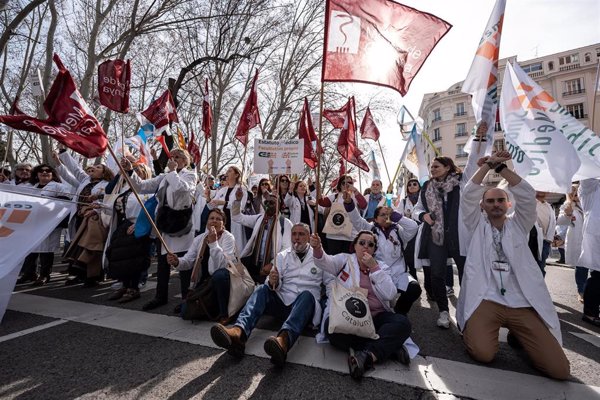El Foro de la Profesión Médica reitera su apoyo a la huelga del 13 de junio contra el Estatuto Marco
