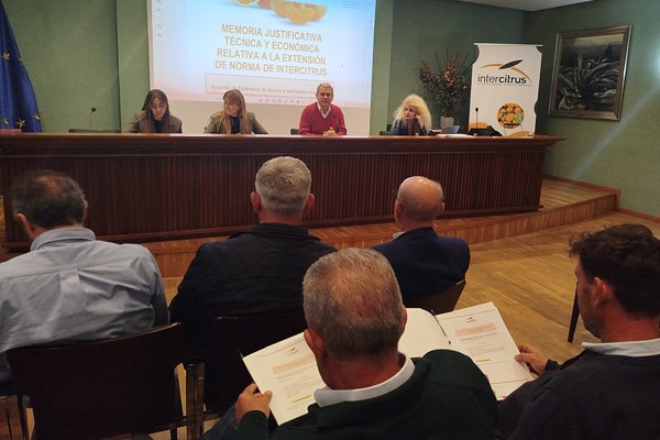 Intercitrus propone al Ministerio una extensión de norma para promoción, I+D y lucha contra plagas